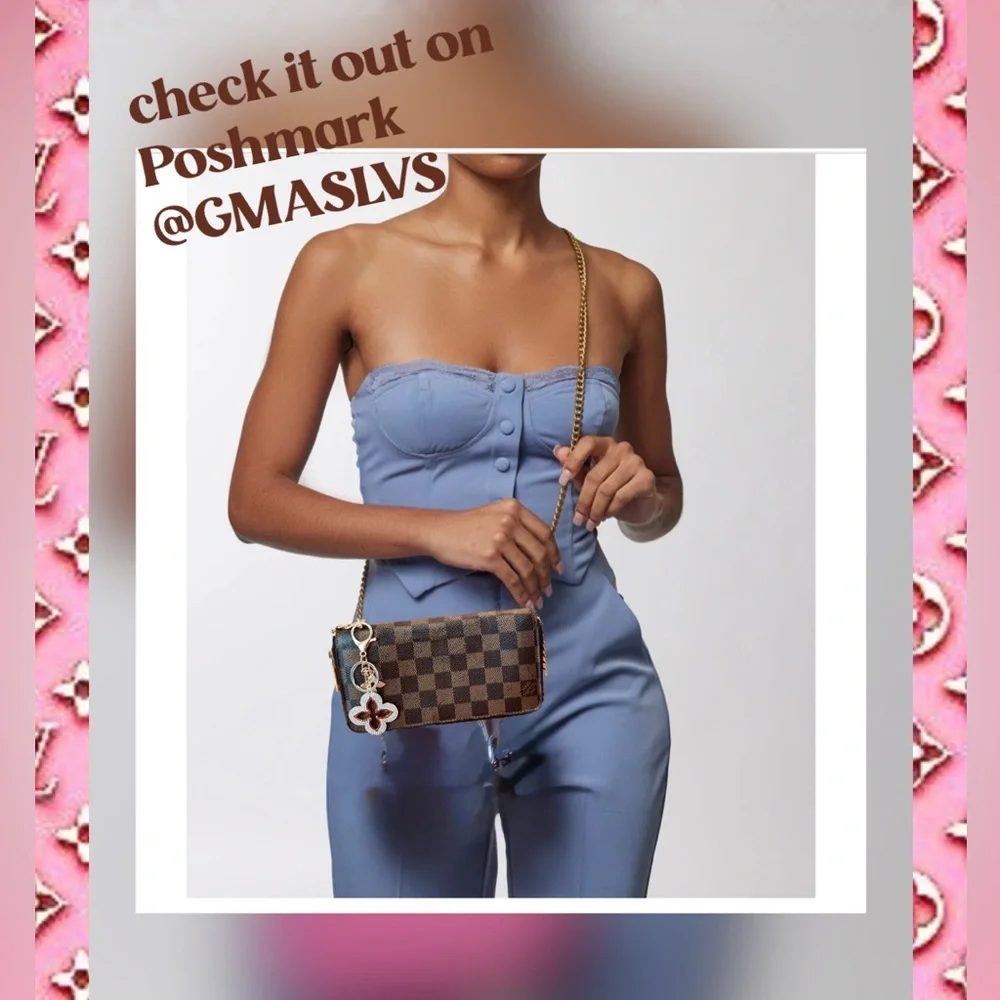 Louis Vuitton
Vintage 2011 Zippy Wallet - Picture 3 of 15